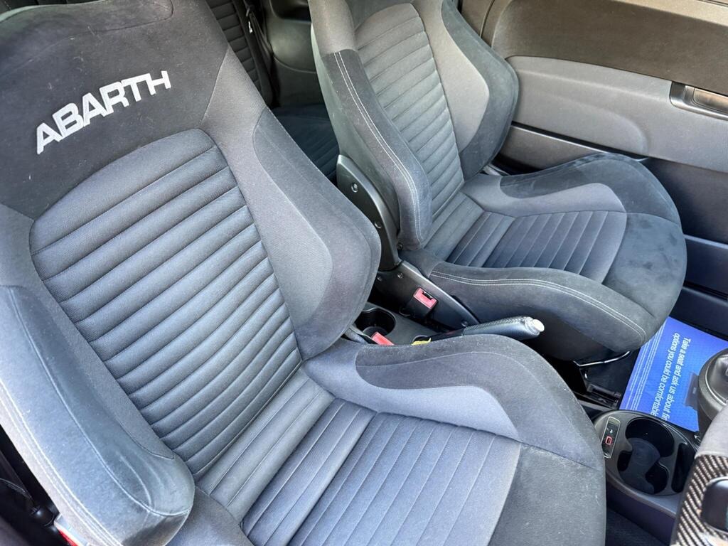 
								2018 Abarth 595 1.4 T-Jet Competizione 70th full									