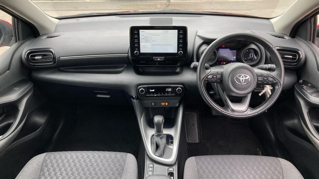 
								2022 Toyota Yaris 1.5 VVT-h Design E-CVT full									