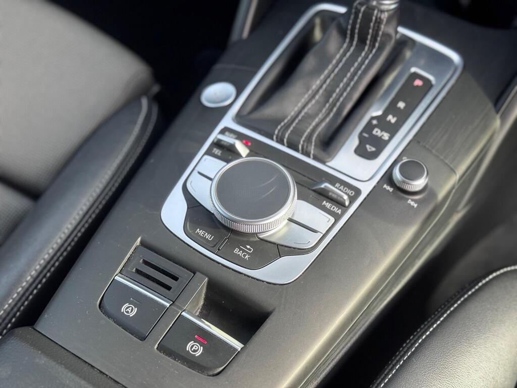 
								2013 Audi A3 1.8 TFSI S line S full									