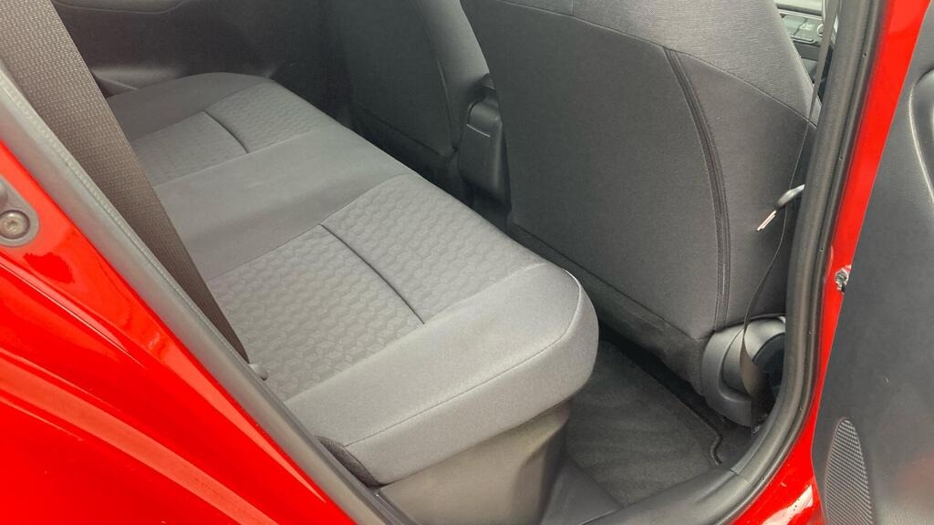 
								2022 Toyota Yaris 1.5 VVT-h Design E-CVT full									