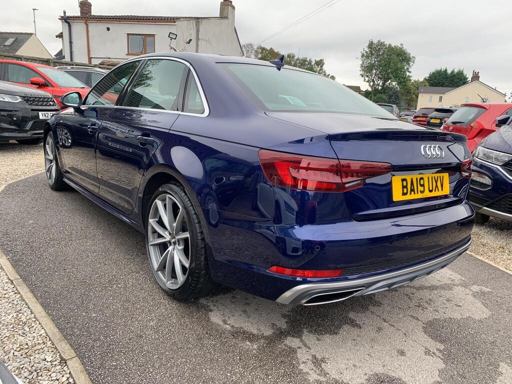 2019 Audi A4 2.0 TDI 40 S line S Tronic quattro