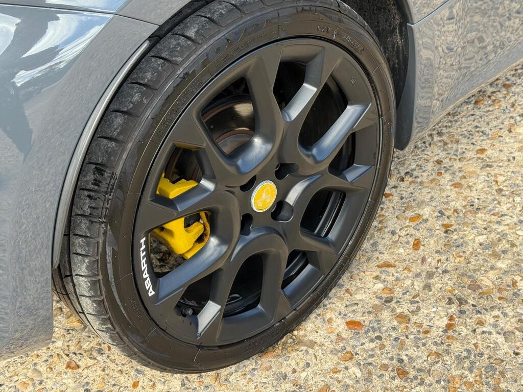 
								2018 Abarth 595 1.4 T-Jet Competizione 70th full									