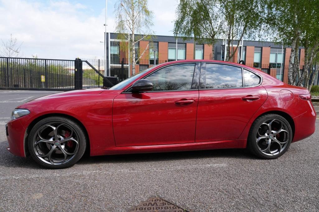 2017 Alfa Romeo Giulia 2.0T Super Saloon 4dr Petrol Auto