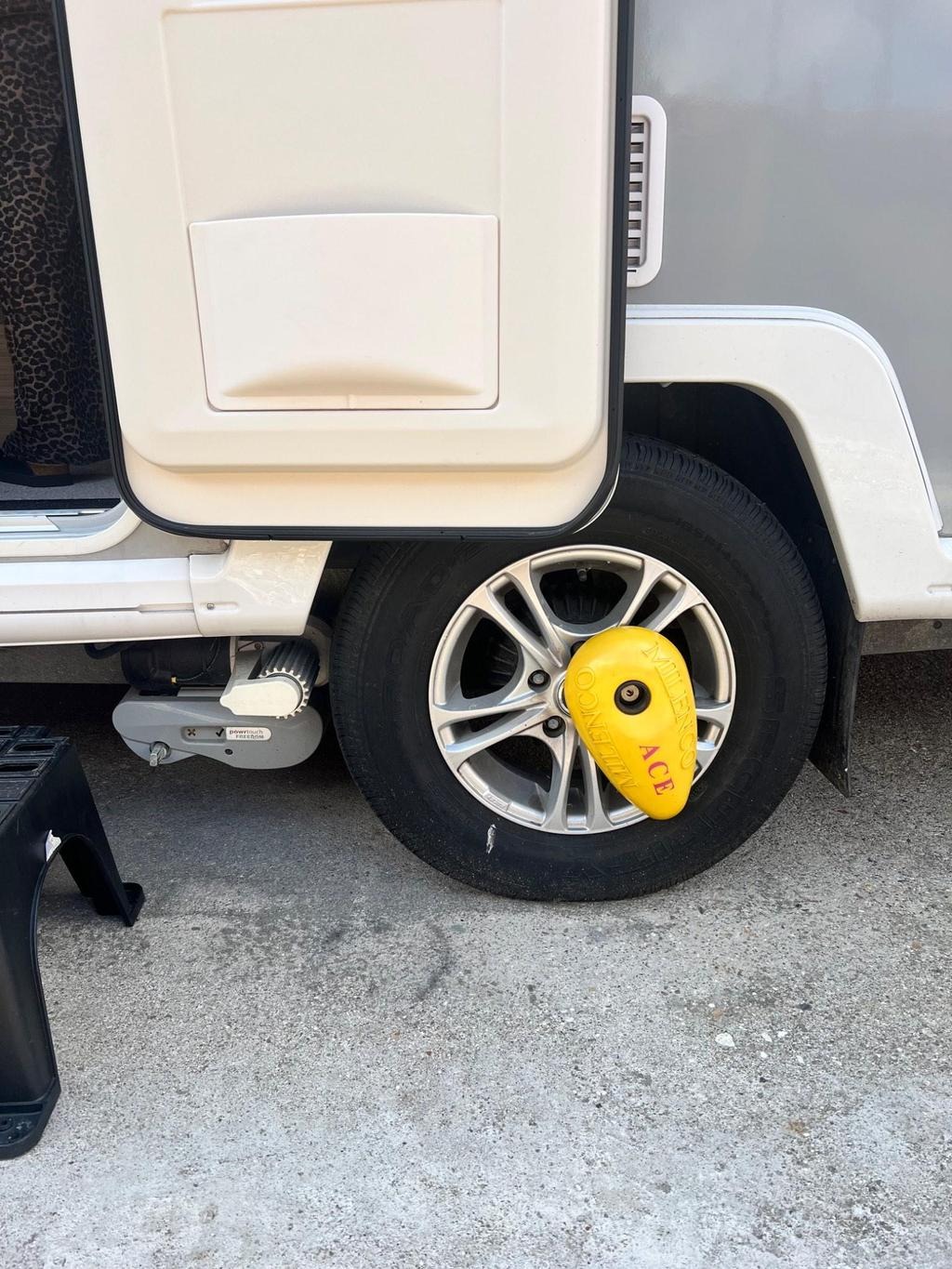 2021 Bailey Phoenix + 644