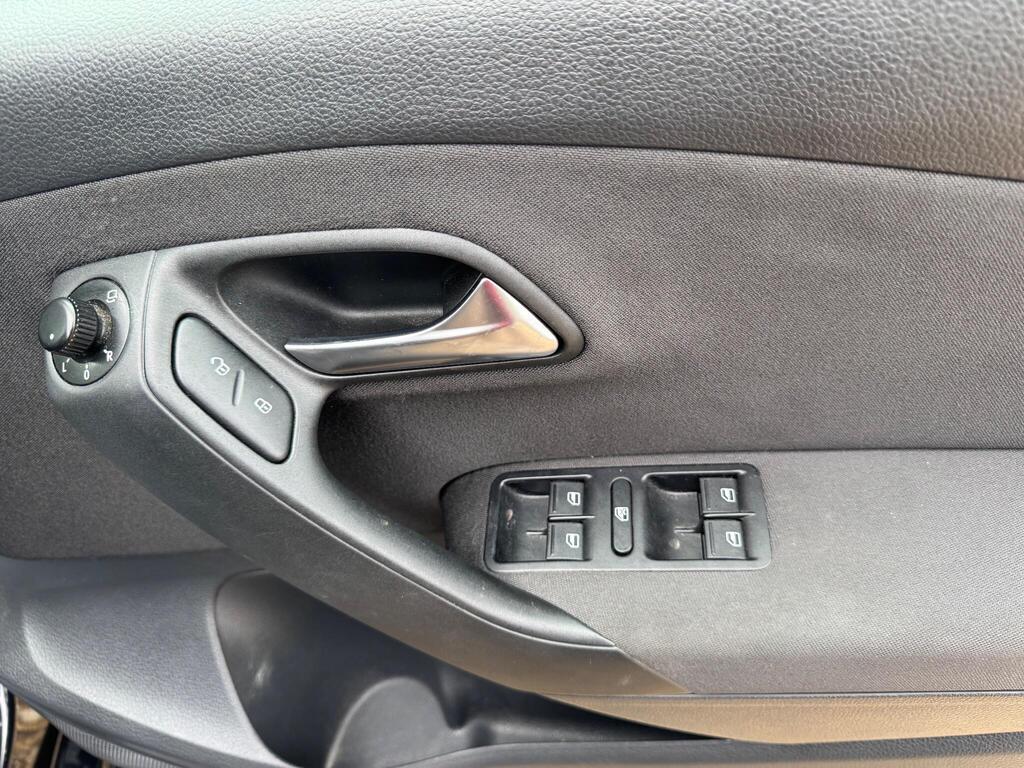 
								2014 Volkswagen Polo 1.2 TSI BlueMotion Tech S DSG full									