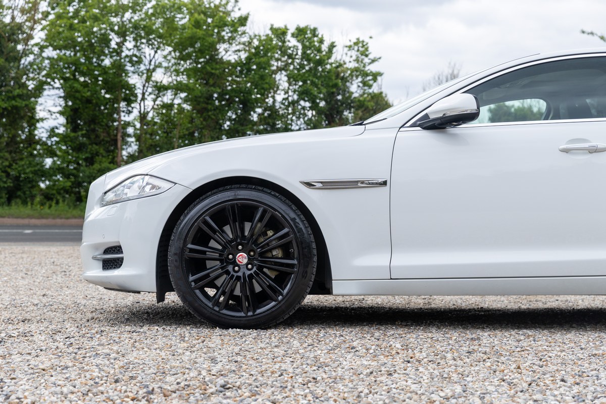 
								2015 Jaguar X351 XJL V6 3L Diesel Portfolio full									