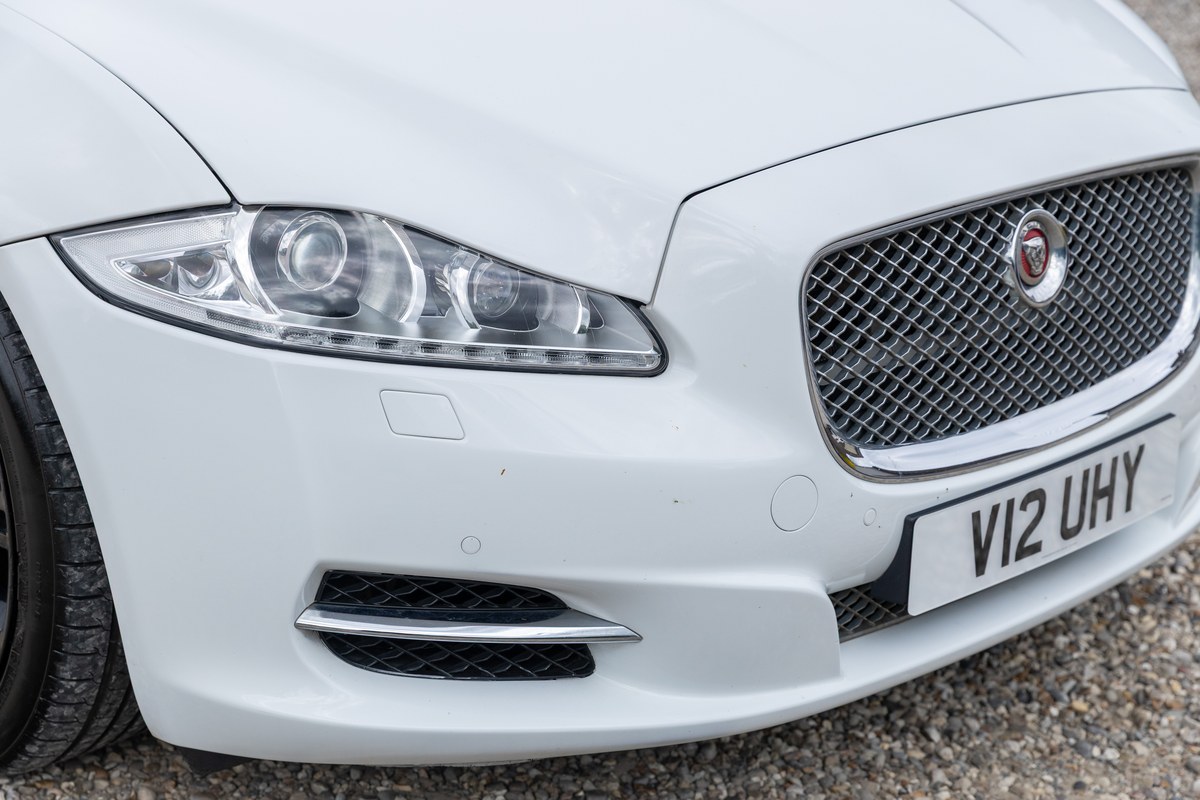 
								2015 Jaguar X351 XJL V6 3L Diesel Portfolio full									