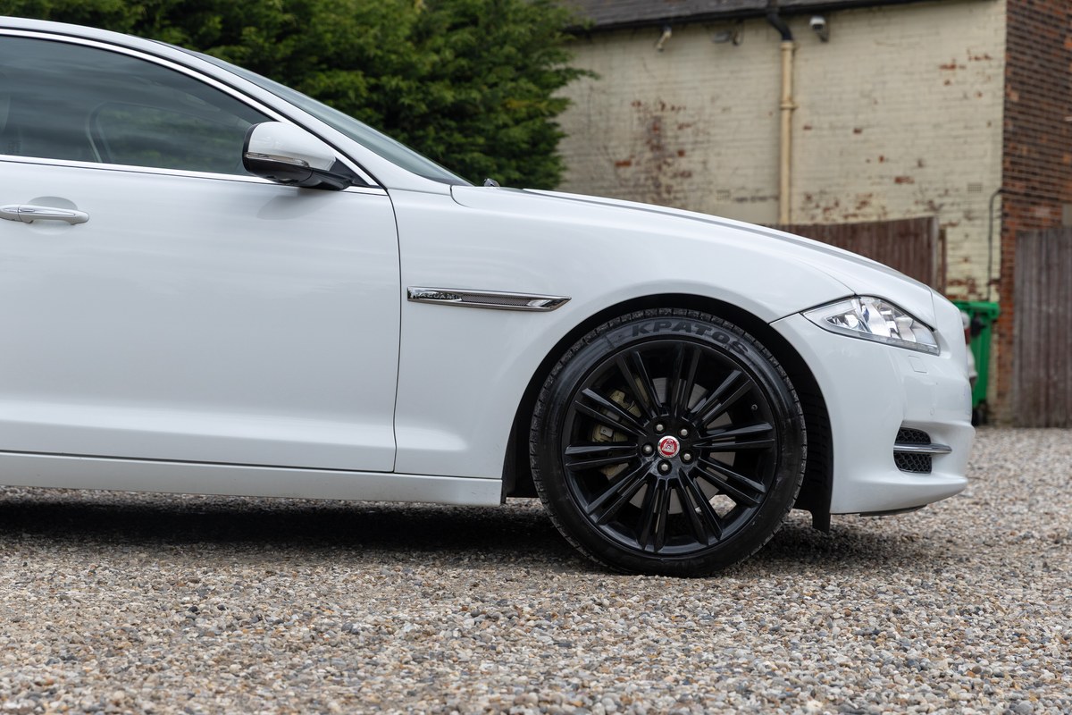 
								2015 Jaguar X351 XJL V6 3L Diesel Portfolio full									