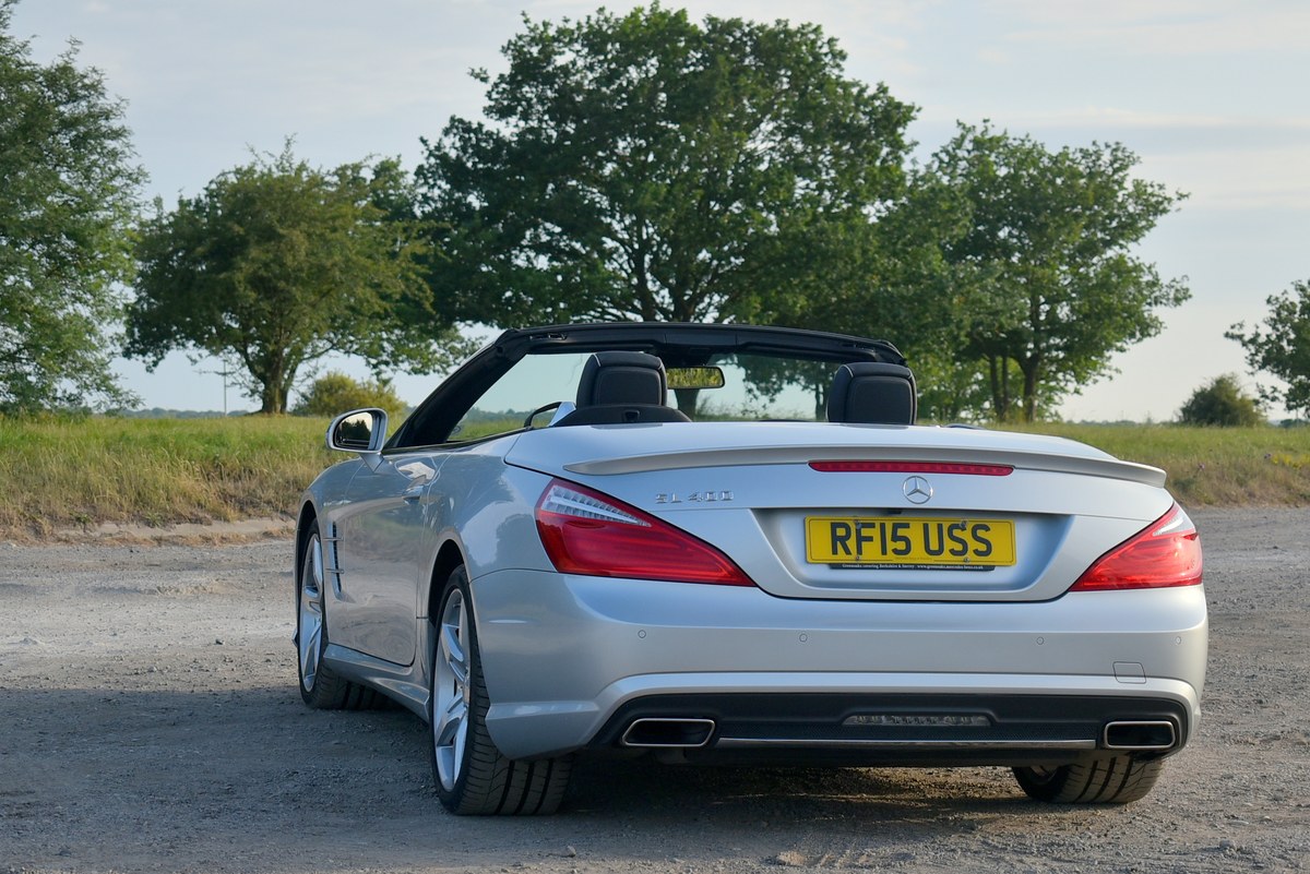 
								2015 Mercedes-Benz R231 SL400 AMG full									