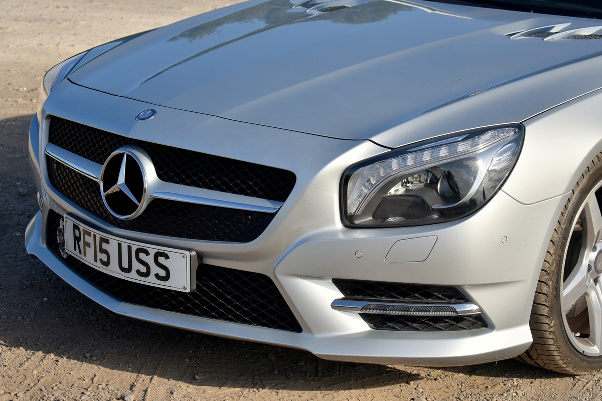 
								2015 Mercedes-Benz R231 SL400 AMG full									