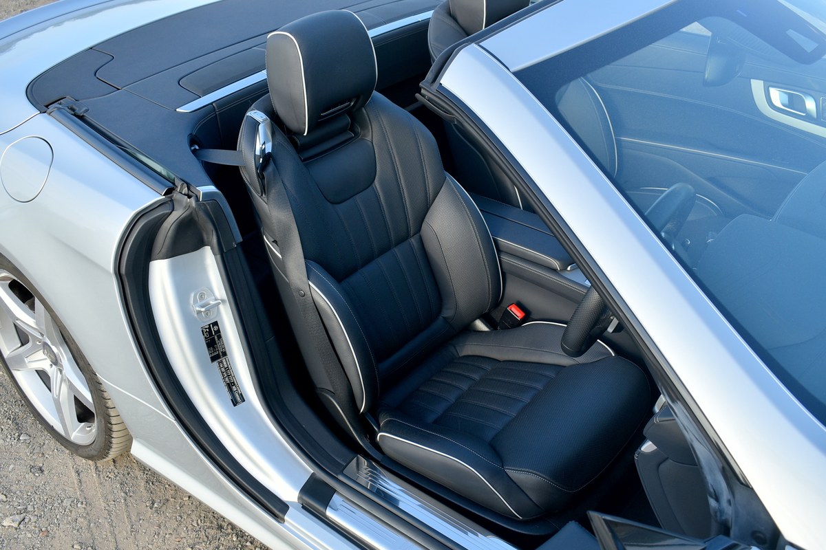 
								2015 Mercedes-Benz R231 SL400 AMG full									