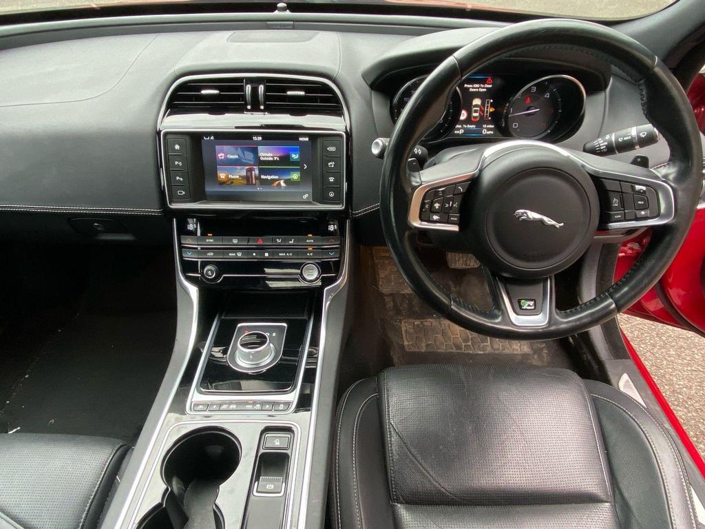 2016 Jaguar XE 2.0d R-Sport Auto