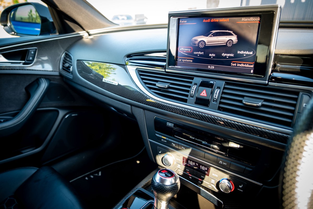 
								2017 Audi C7 RS6 Performance Avant Quattro full									