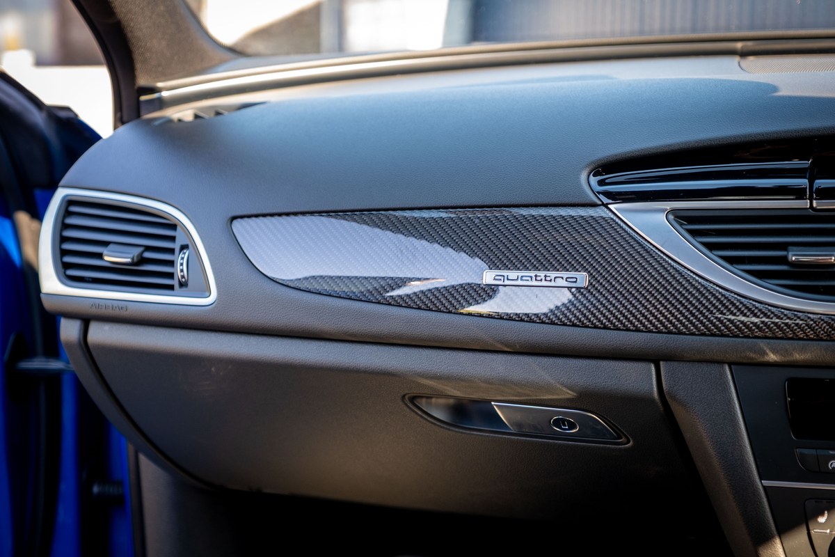 
								2017 Audi C7 RS6 Performance Avant Quattro full									