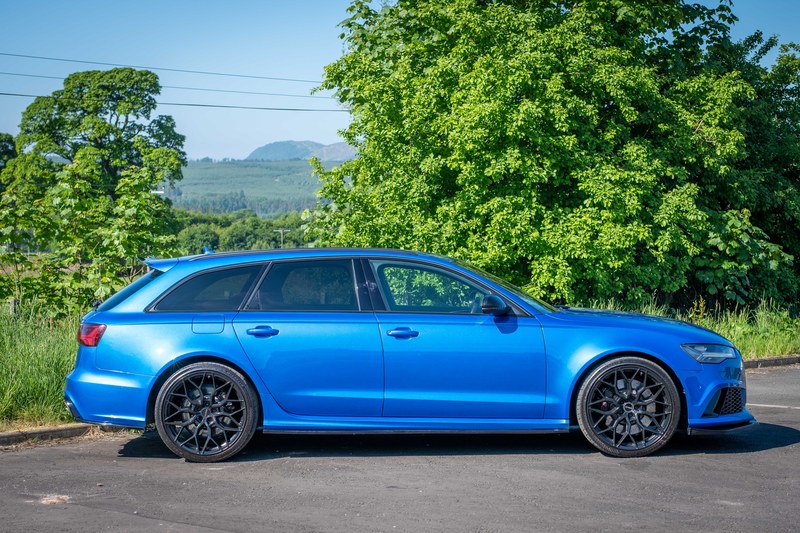 
								2017 Audi C7 RS6 Performance Avant Quattro full									