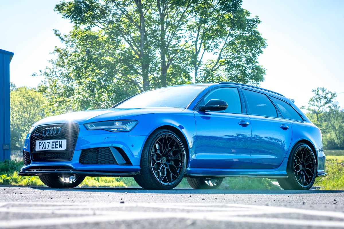 
								2017 Audi C7 RS6 Performance Avant Quattro full									
