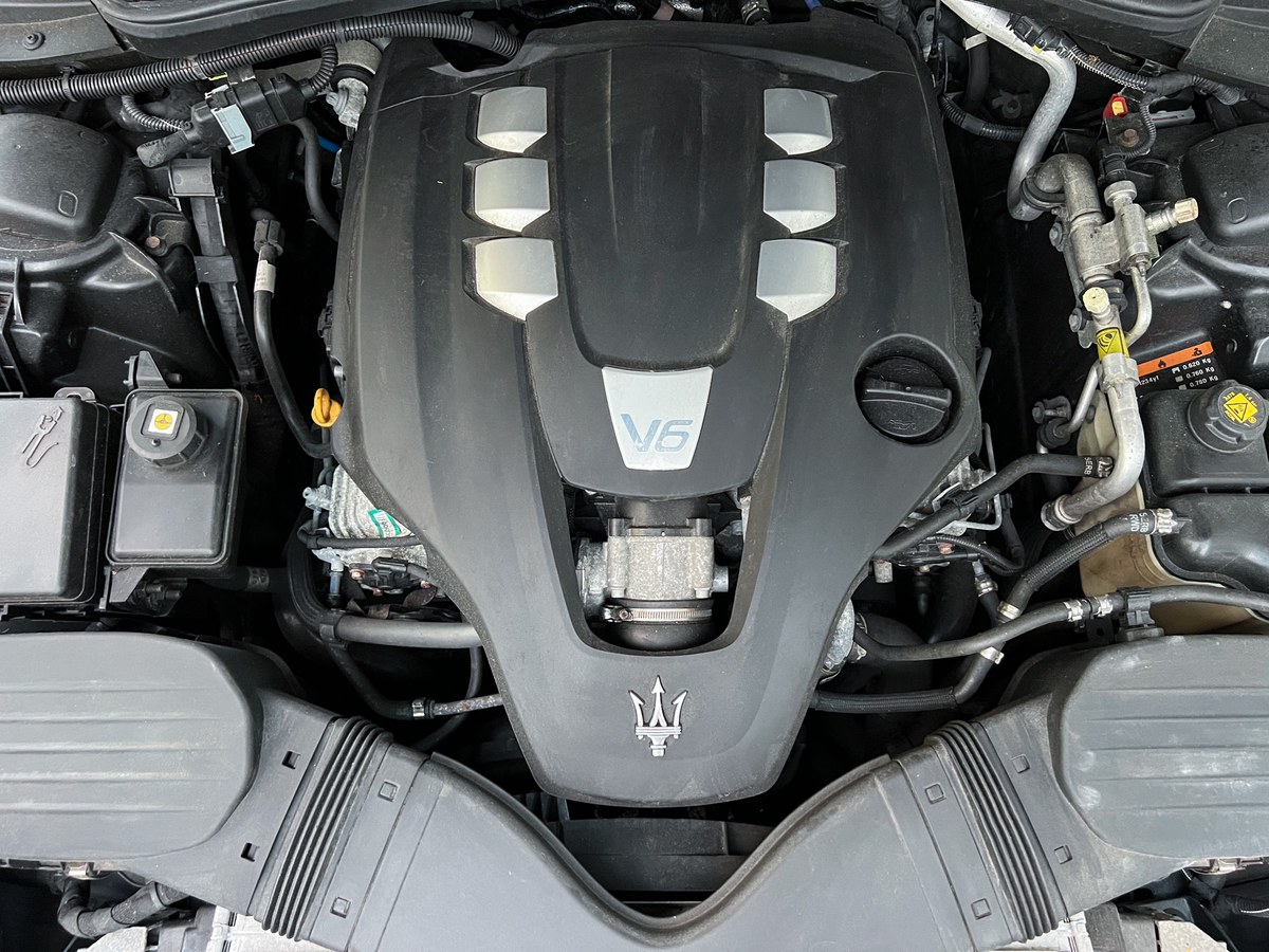 
								2017 Maserati Ghibli V6 Auto full									