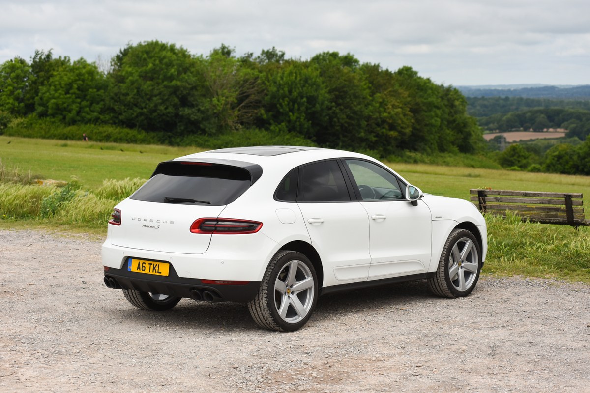 2017 Porsche Macan S 3L V6 Sports