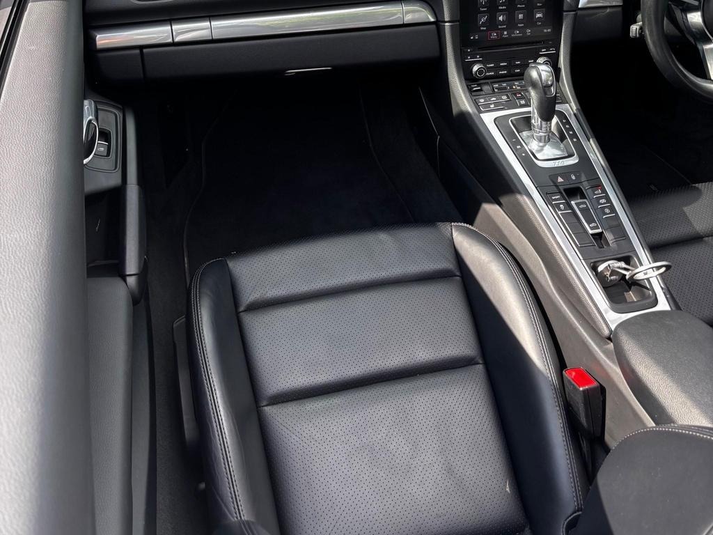 
								2018 Porsche 718 Boxster 2.0T PDK full									