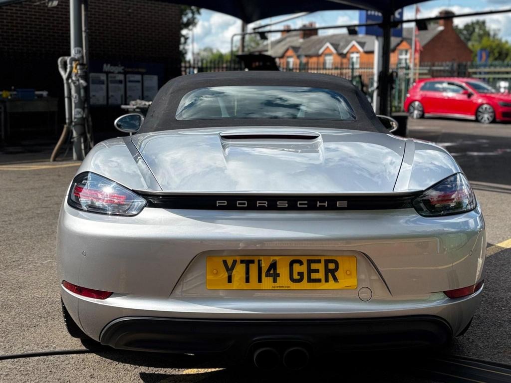 
								2018 Porsche 718 Boxster 2.0T PDK full									