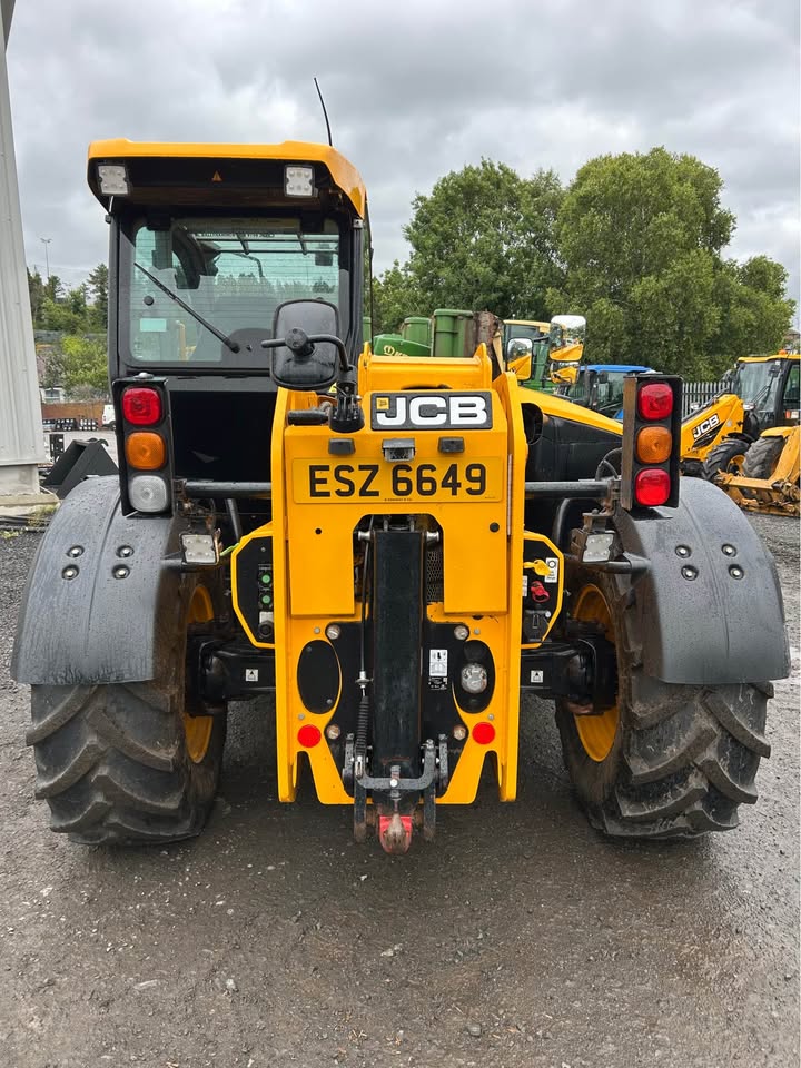 2021 JCB 542-70 agri xtra