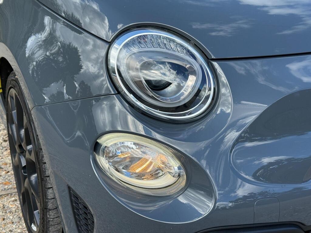 
								2018 Abarth 595 1.4 T-Jet Competizione 70th full									