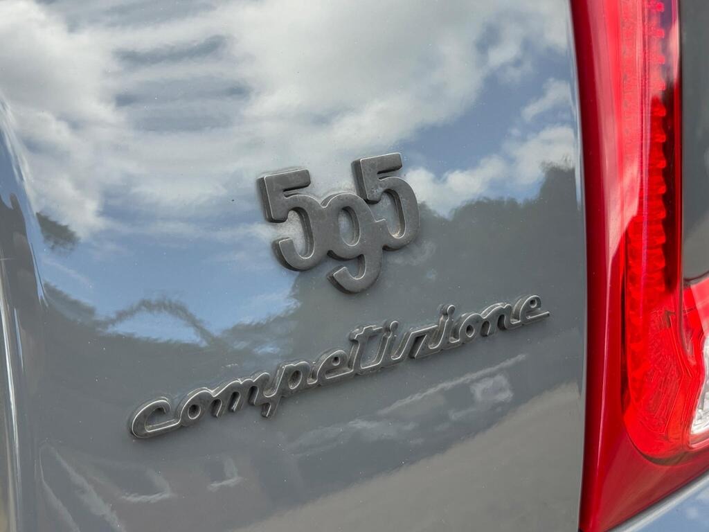 
								2018 Abarth 595 1.4 T-Jet Competizione 70th full									