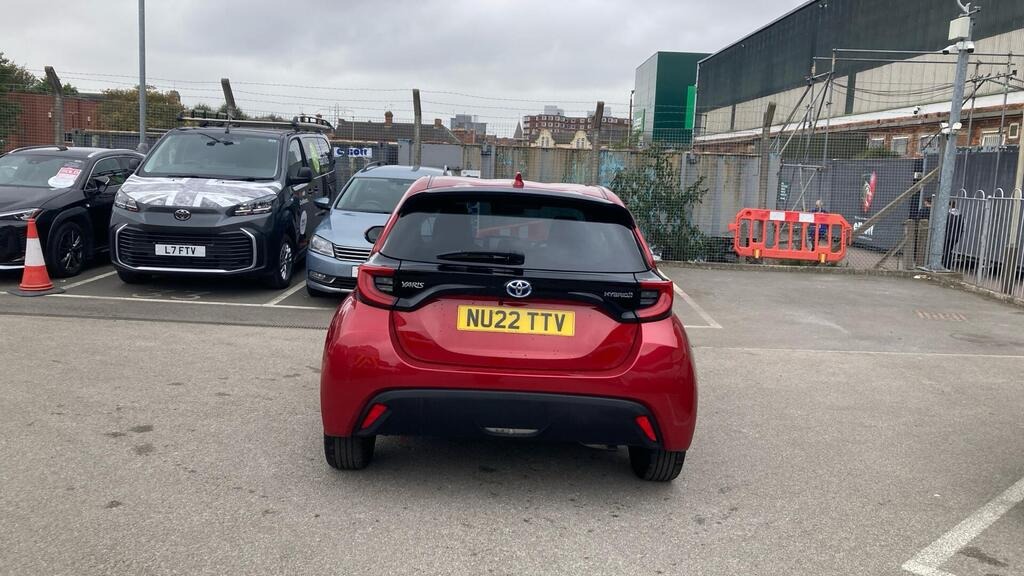 2022 Toyota Yaris 1.5 VVT-h Design E-CVT
