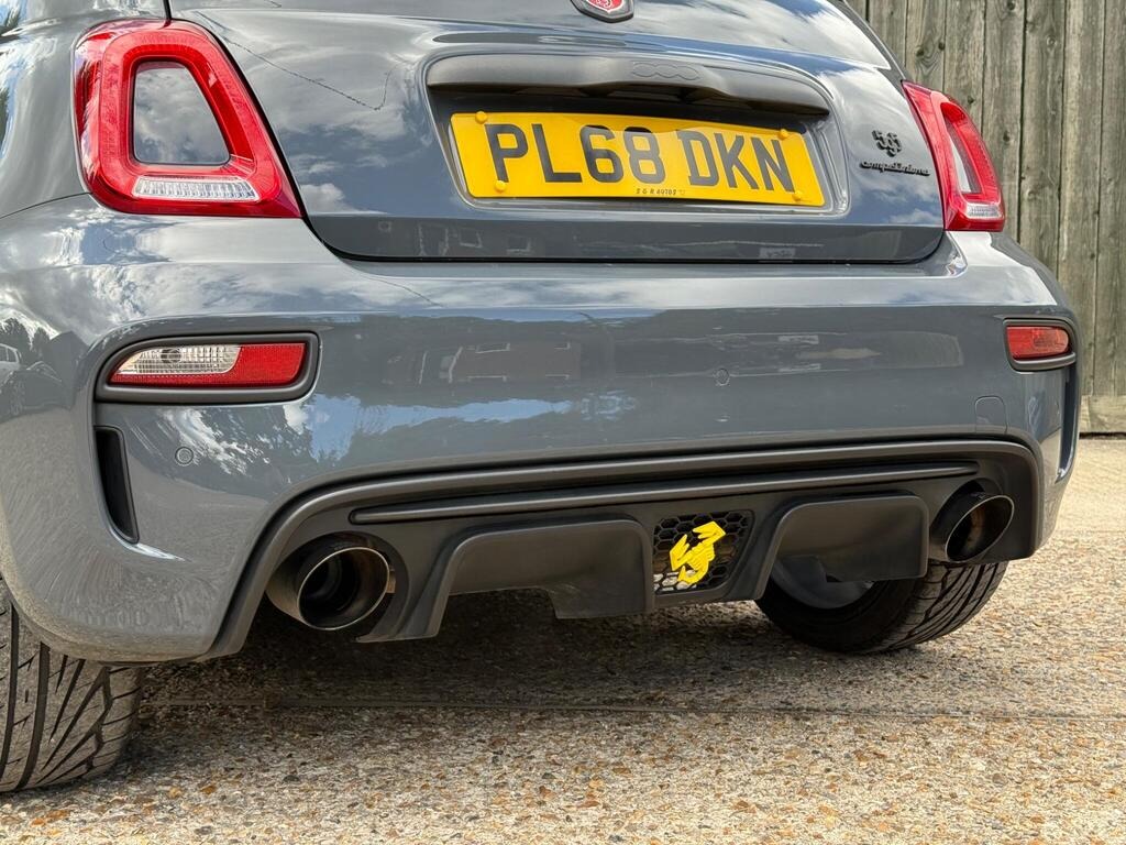 
								2018 Abarth 595 1.4 T-Jet Competizione 70th full									