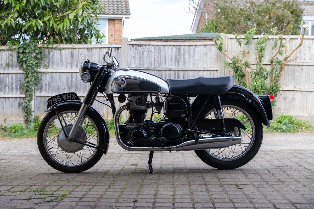 1959 Norton Dominator 99