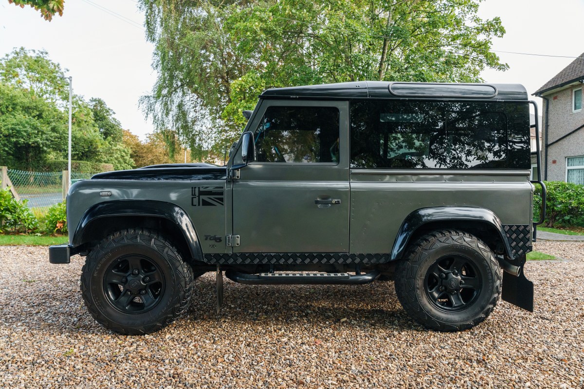 2004 Land Rover Defender 90