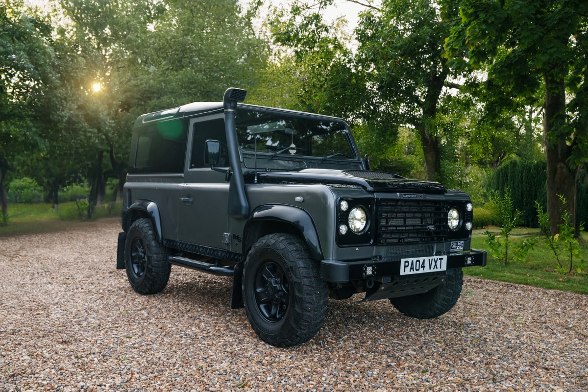 2004 Land Rover Defender 90