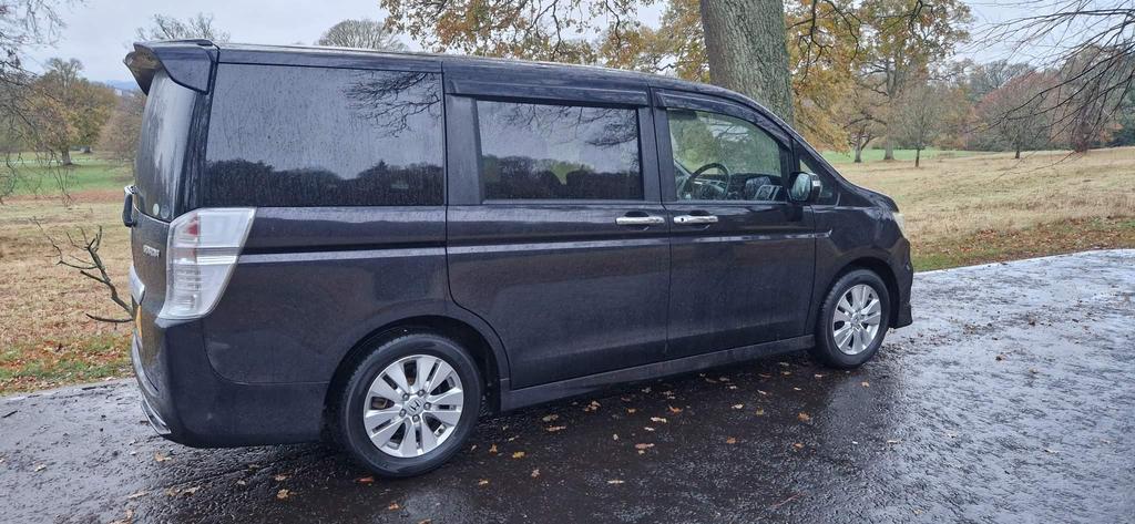 2011 Honda Stepwagon Spada 8