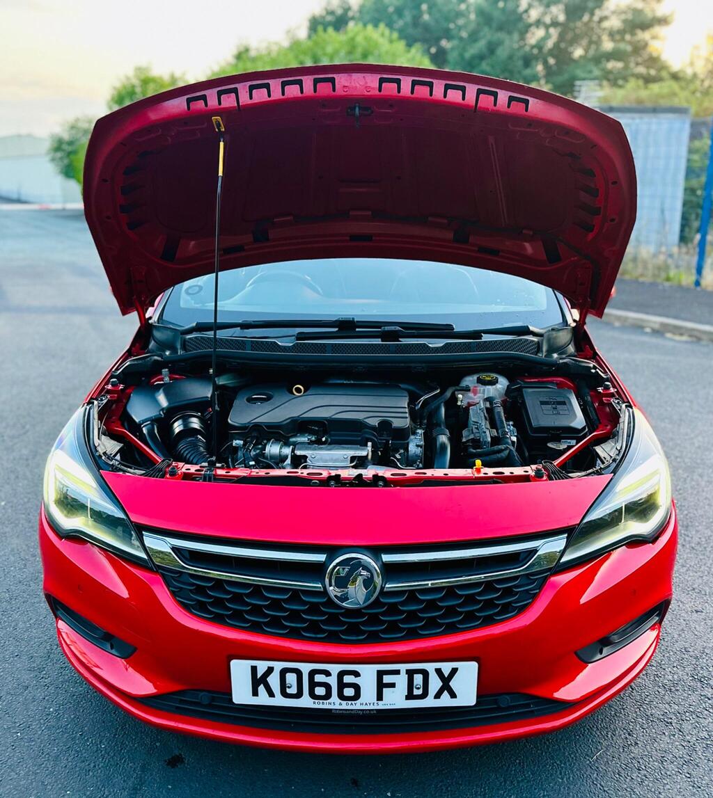 
								2017 Vauxhall Astra 1.4i Turbo Elite Nav Auto full									
