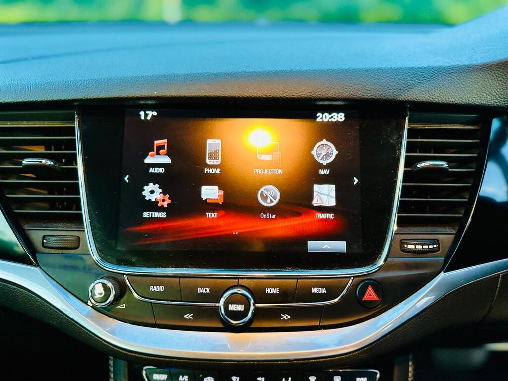 
								2017 Vauxhall Astra 1.4i Turbo Elite Nav Auto full									