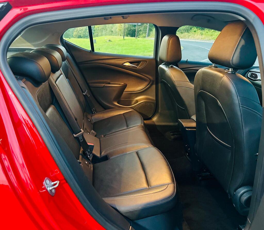 
								2017 Vauxhall Astra 1.4i Turbo Elite Nav Auto full									