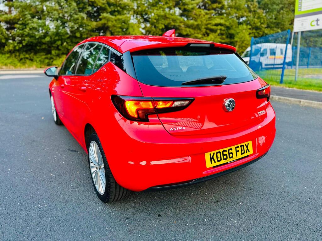 
								2017 Vauxhall Astra 1.4i Turbo Elite Nav Auto full									