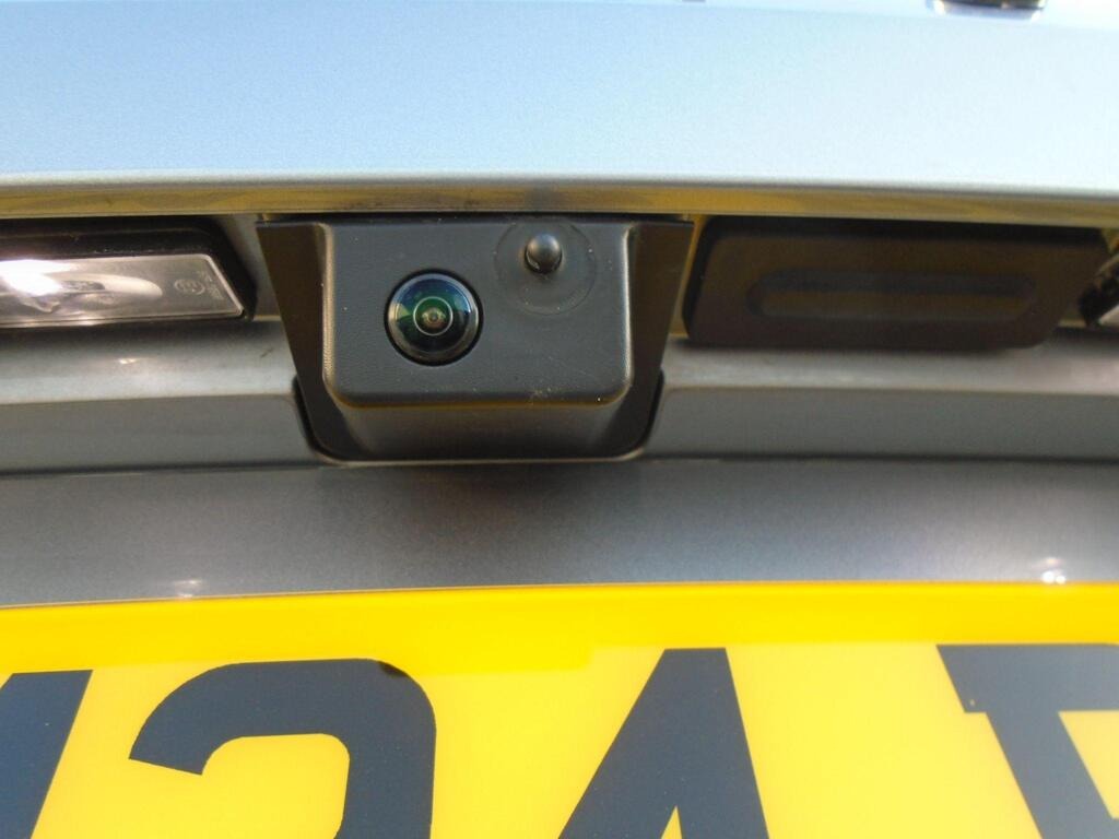 
								2024 Citroen C5 X 1.6 MAX e-EAT8 full									