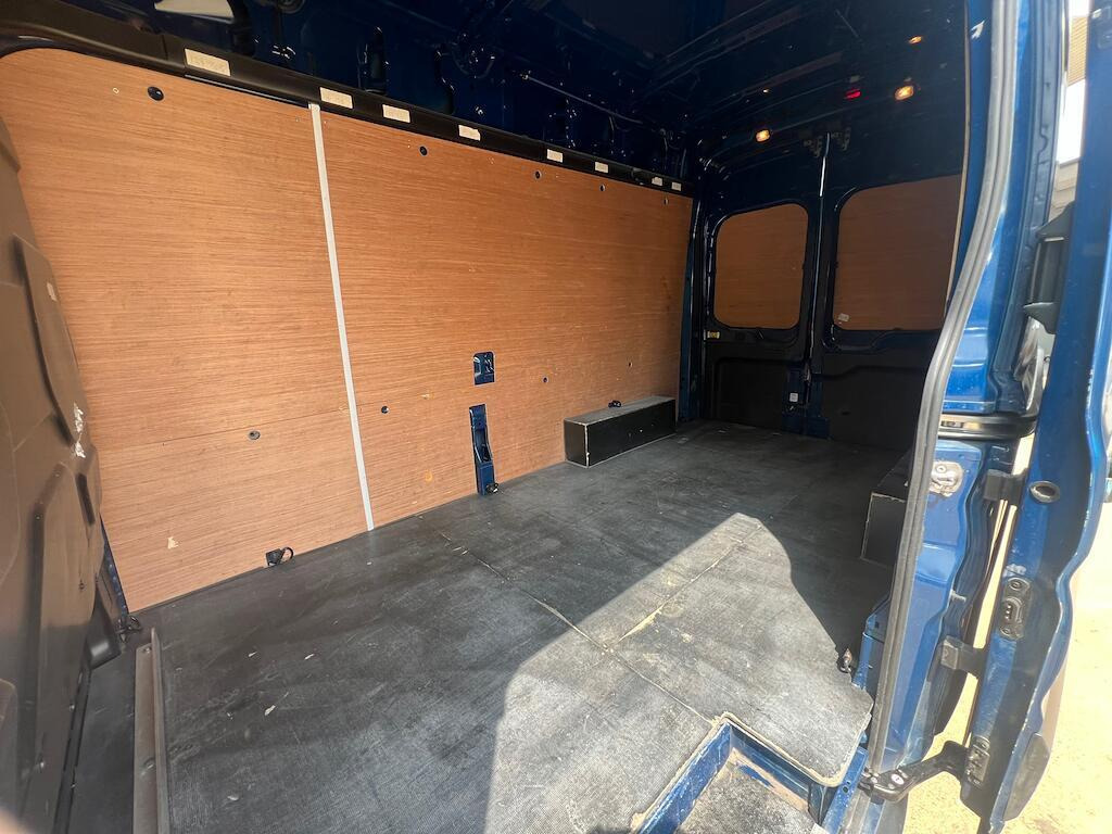 
								2022 Ford Transit 2.0 350 EcoBlue Leader Panel Van (L3 H3) full									