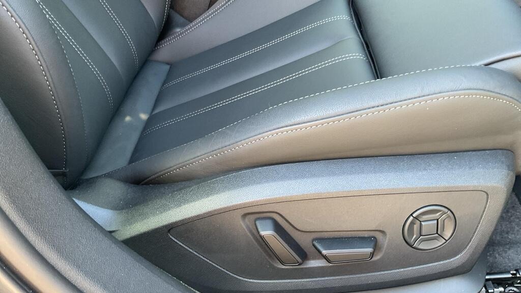 
								2025 Audi A5 Avant 2.0 TDI Launch Edition S Tronic full									