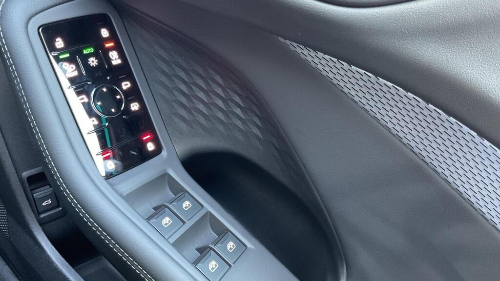 
								2025 Audi A5 Avant 2.0 TDI Launch Edition S Tronic full									