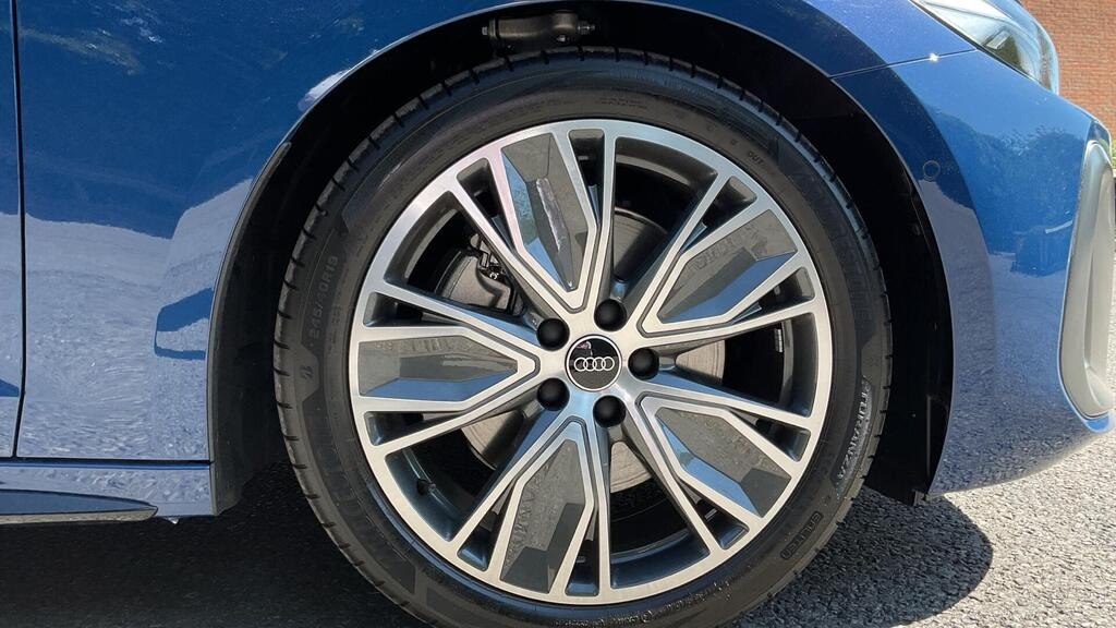 
								2025 Audi A5 Avant 2.0 TDI Launch Edition S Tronic full									