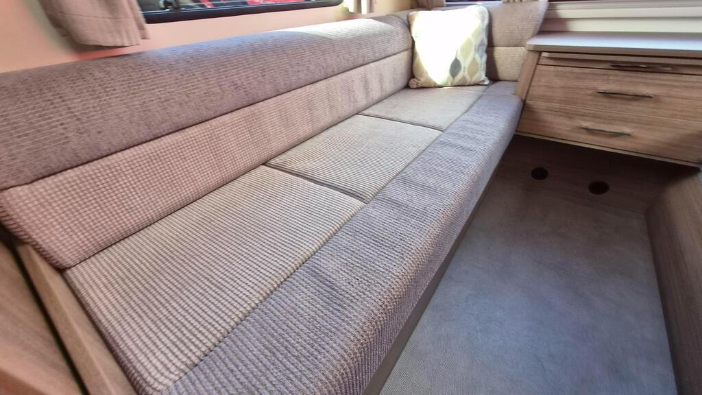 
								2019 Bailey Phoenix + 420 full									