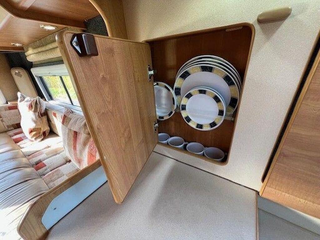 
								2008 IH Motorhomes TioRL 3.0 full									