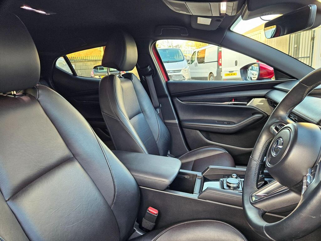 
								2019 Mazda Mazda3 2.0 SKYACTIV-G MHEV GT Sport Tech full									