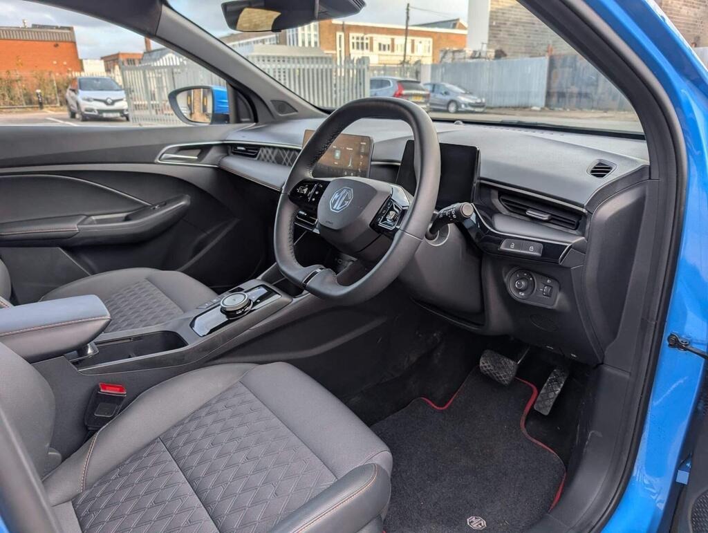 
								2024 MG MG3 1.5 Hybrid+ MHEV Trophy Auto full									