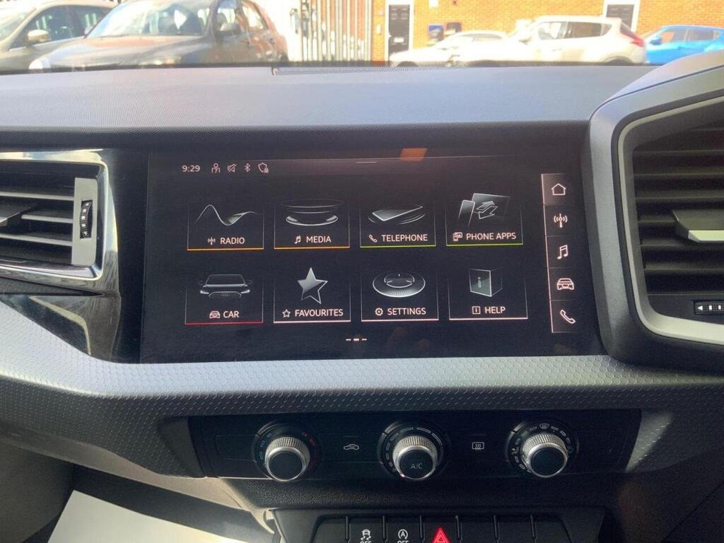 
								2023 Audi A1 1.0 TFSI 25 Sport Sportback S Tronic full									