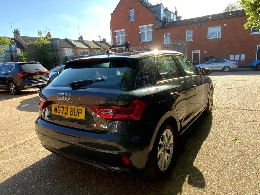 
								2023 Audi A1 1.0 TFSI 25 Sport Sportback S Tronic full									