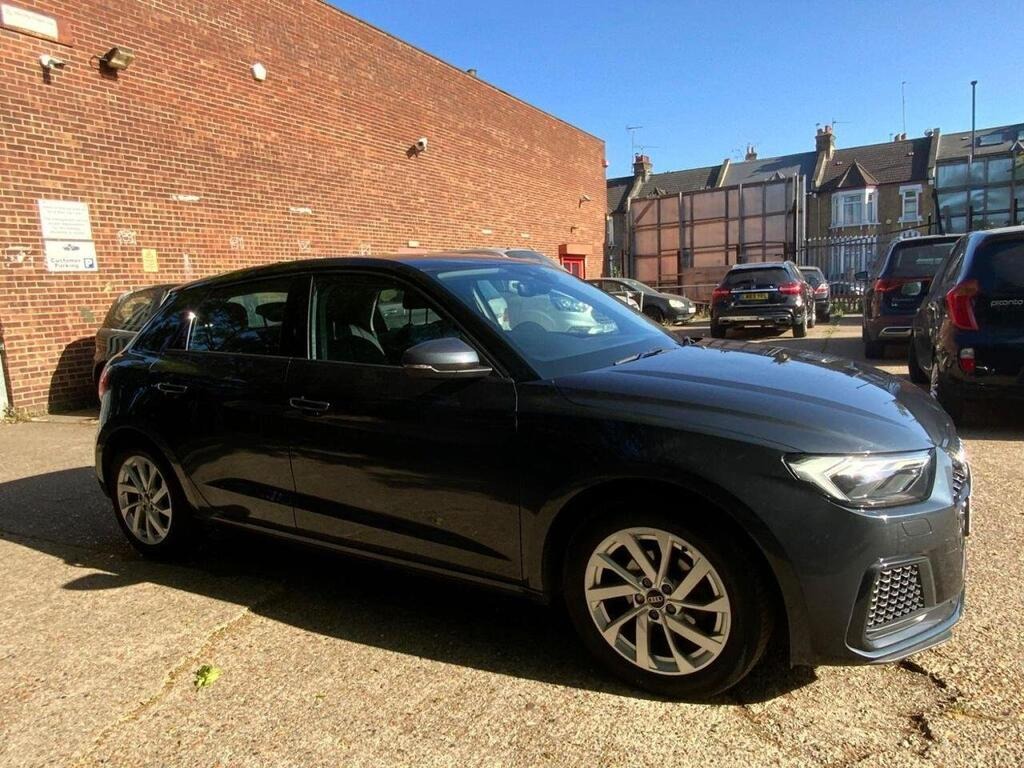 
								2023 Audi A1 1.0 TFSI 25 Sport Sportback S Tronic full									