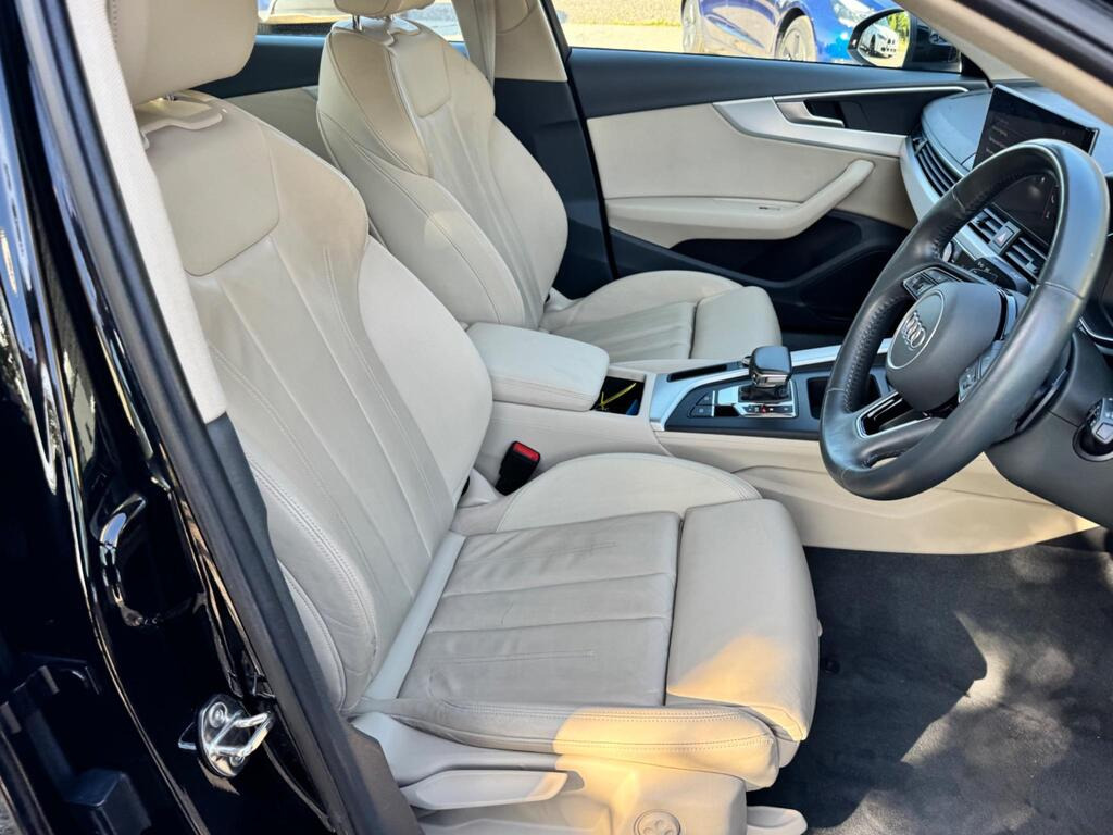 
								2020 Audi A4 Avant 2.0 TDI 35 Sport S Tronic full									